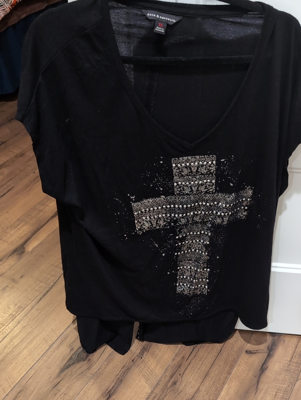 Rock & Republic Black V-Neck Tee with Metallic Stud Cross